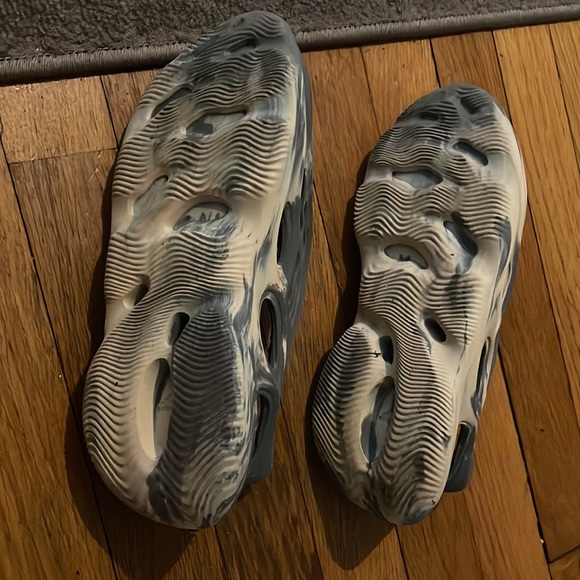 Foam slippers - Picture 3 of 3